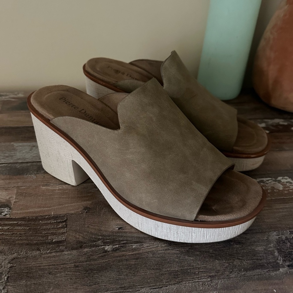 Pierre Dumas Tan Mules with White Sole